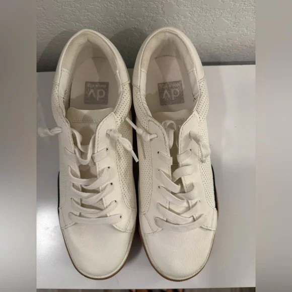 Dolce Vita Women's White Sneakers - Picture 2 of 3
